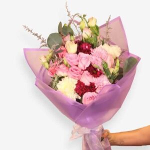 Ramo de rosas variadas